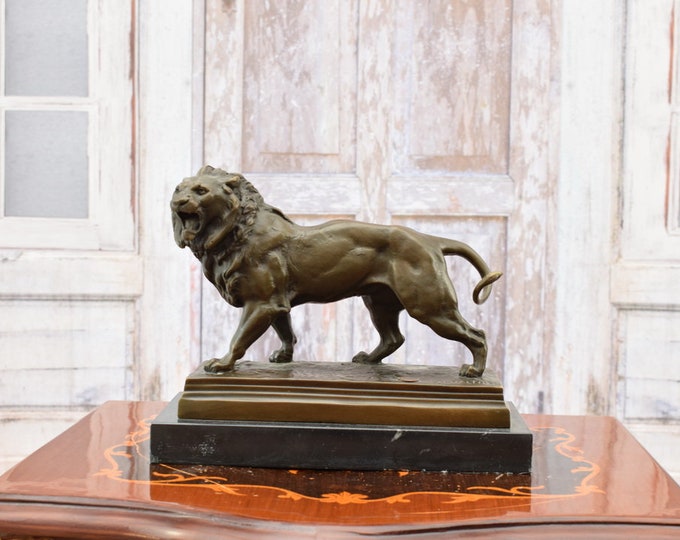 Bronze Lion Sculpture: Foundry Mark, Animal Statue (7.87 x 10.24 inches)