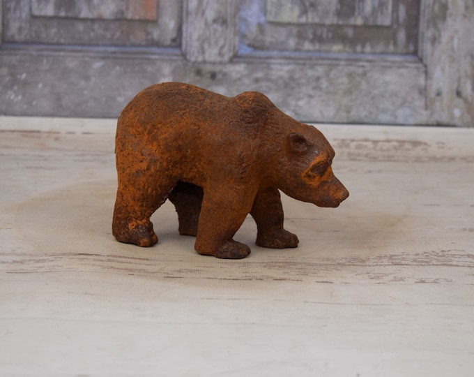 Cast Iron Dangerous Bear - Vitnage Rustical Statue - Unique Home and Garden Decor - Housewarming Gift Idea
