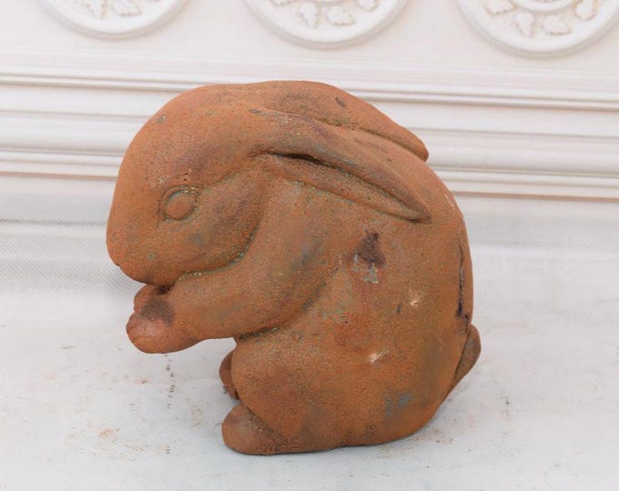 Cast Iron Funny Sitting Rabbit  - Rustic Cast Iron Rabbit - Amazing Garden Statue - Figurine Hare - Gift Idea for Home and Garden