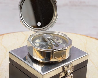 Vintage Style Brass Compass in Wooden Gift Box - Nautical Accessory - Marine Enthusiasts - Boat Decor - Gift for Sailors - Office Decor
