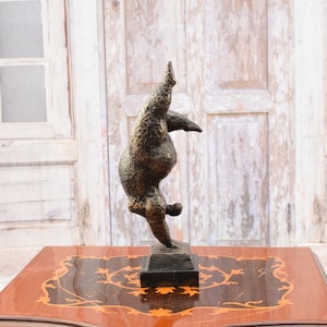 Statue de danseuse abstraite en bronze - Figurine en bronze de grosse femme - Sculpture danseuse - Cadeau pour danseuse - Décoration d'intérieur -
