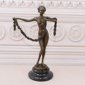 Rare statue en bronze - femme avec couronne de fleurs - figure en bronze sur socle en marbre - sculpture art déco - marque de fonderie - idée cadeau - décoration d'intérieur