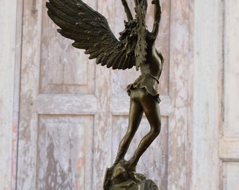 ブロンズ製勝利の女神像：神話の置物、室内装飾（37 cm） - Etsy 日本