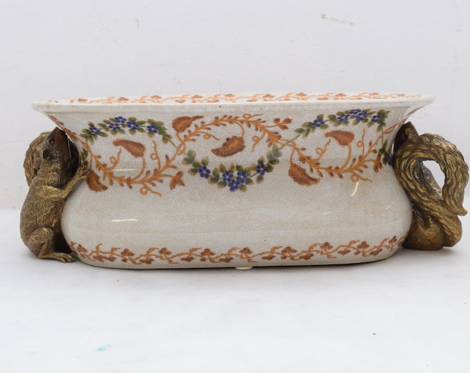 Porcelain bowl with bronze ornaments - squirrel bronze - plateau porcelain antique
