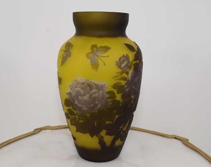Limited Edition Flower Vase – Yellow and Purple Glass – Emile Galle Style – Solid and Heavy – Elegant Wedding Gift & Home Decor