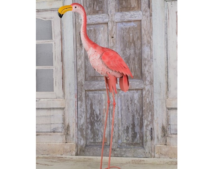 LARGE Iron Pink Standing Flamingo - Nice Detail and Beautiful Colours - Amazing Metal Statue for Garden - Gift Idea