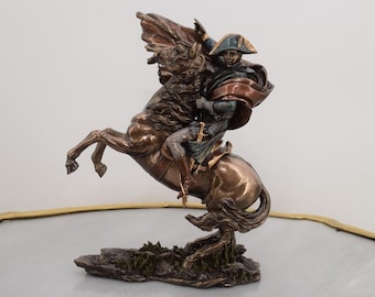 Napoleon Bonaparte on Horse Statue – French Emperor Figurine – Historical Military Decor – Vintage Style Sculpture – Gift for History Lovers