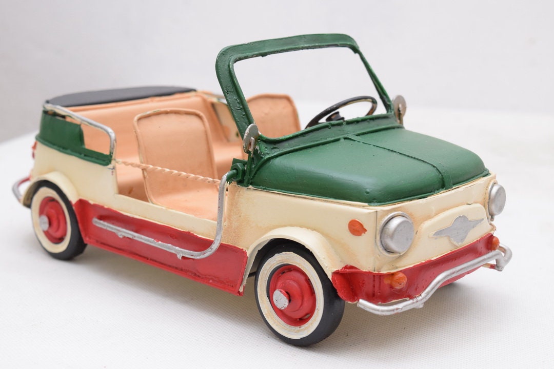 Fiat 500 Convertible, Light Green, Model Car, Ready-Made Model, Motormax  1:24: : Toys