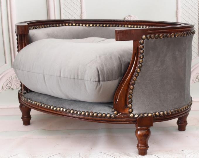 Vintage-Style Pet Sofa Bed — Wooden Frame with Fabric Cushion, Comfortable Dog & Cat Bed, Elegant Home Pet Furniture