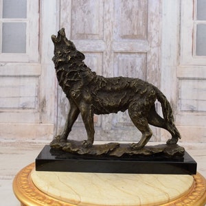 Realistic Howling Wolf Bronze Sculpture - Wolf Statue on Marble Base - Foundry Mark Home Decor - Gift Idea Add Your Engraved Personalization
