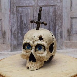 Calavera de hierro fundido con cortador de letras - Escultura de calavera - Estatua de esqueleto con ojos móviles - Juguete divertido - Decoración del hogar - Idea de regalo
