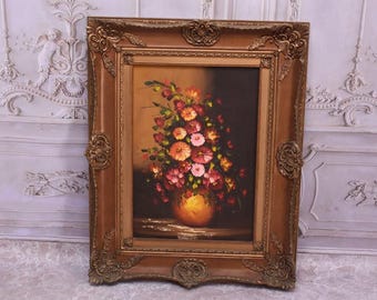 Vintage Floral Oil Painting – Still Life with Ornate Frame, Signed