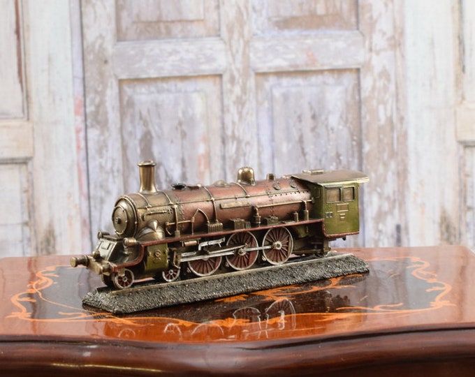 Steam Train Metal Model - Toy Metal Old School Style Train - Elegant Gift - Unique Home Decor - Collector Item