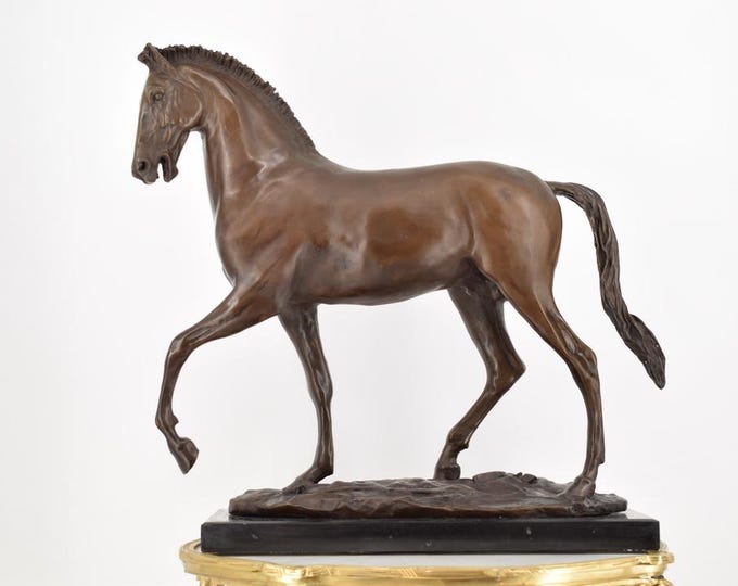 Big Wild Horse Trot Statue – Bronze Figurine on Marble Base – Exclusive Equine Sculpture – Elegant Horse Decor for Home or Office