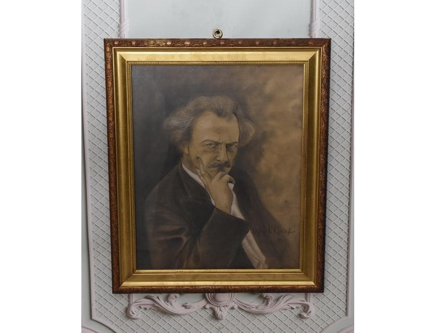 gallery photo