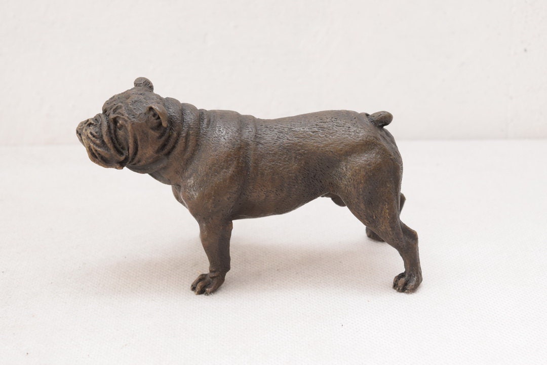 Bulldoggen Figur aus Kunstharz - Handgefertigte Deko Figur von Monkim,  34,90 €