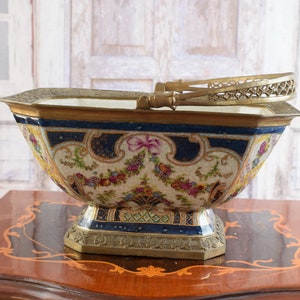 Vintage Porzellan Schale mit Blumen Ornamenten - Vergoldetes Porzellan - Plateau Jugendstil - Exklusives Porzellan - Home Decor - Geschenkidee