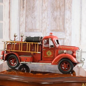 Vintage Model Fire Brigade - Car Old Metal Model - Red and Black Car - Gift Idea for Firefighter Old School Model - Home Decor