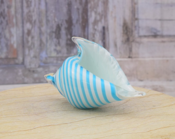 Amazing Blue Seashell Murano Style - Vintage Sea Shell Figurine - Italian Glass - Venetian Glass Beaufitul - Home Decor