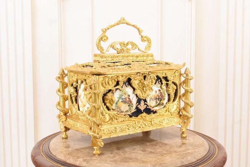 gallery photo