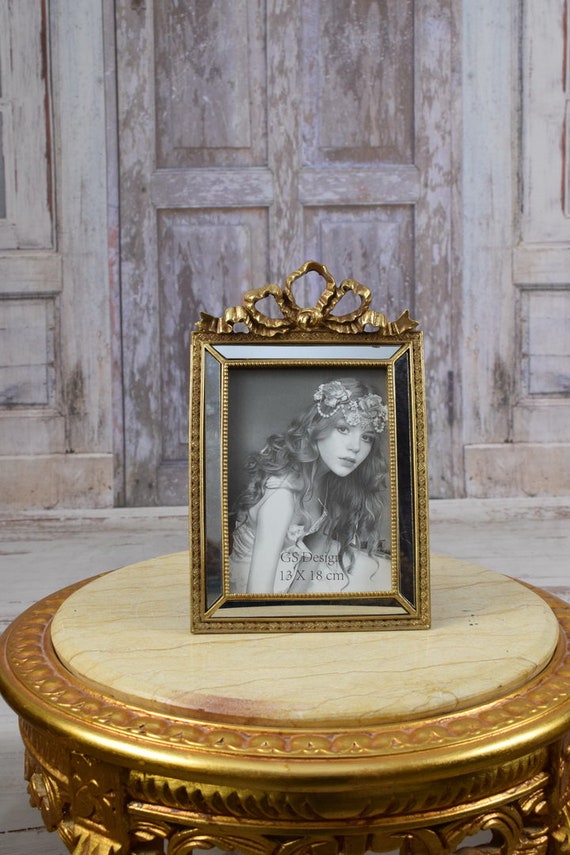Gold Oval Photo Frame – Lavish Glass Wedding Decor (13x18 Cm) - Etsy
