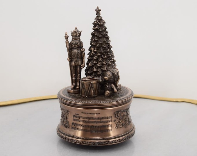 Christmas Tree Music Box – Holiday Melody Figurine – Festive Winter Decor – Spinning Tree – Christmas Gift Idea