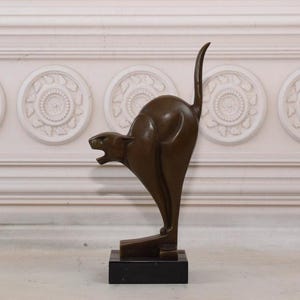 Bronze Sculpture of a Cat in Art Deco Style - Modernist Sculpture on Marble Base - Animal Art Statue - Cat Lovers - Home Decor - Gift Idea