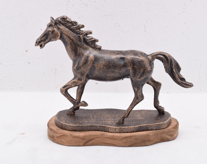 Horse Cast Iron Sculpture Figurine Figure Gift Vintage  Style