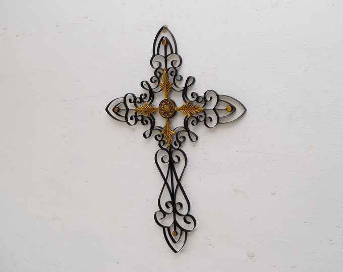 Wrought Iron Cross Wall - Vintage Style - Wall decoration - Wrought iron - home decor - gift idea
