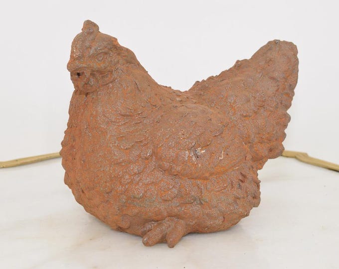 Cast Iron Hen Laying Egg – Rustic Farm Animal Sculpture – Realistic Chicken Figurine – Garden & Home Decor – Perfect Gift Idea