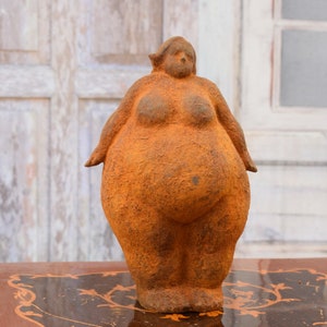 Cast Iron Fat Woman - Woman Rubensian Shapes Statue - Act Fat Woman Rustical Sculpture - Gift for Wedding - Home Garden Decor