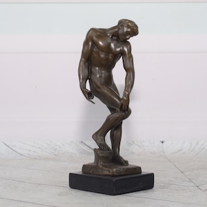 Mann Akt Auguste Rodin Bronze Statue auf Marmorsockel – Adam Skulptur im Rodin Stil – Mythologische Bronze Kunst – Einzigartiges Geschenk & Wohnkultur