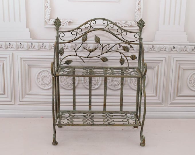 Vintage Iron Flower Pot Stand: Rustic Brown & Green Metal Shelf