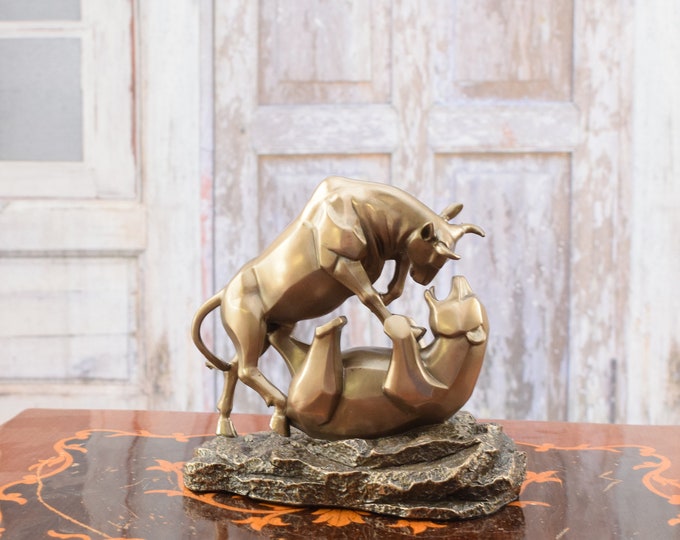 Wall Street Bull and Bear Statue  - Trader Gift Trading Finance - Finance Graduation - Gift Office on Desk - Bull Market Bear Market