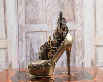 Ville fabuleuse steampunk dans une chaussure à épingles - figurine métal bronze - chaussure steampunk - bonne idée cadeau - décoration intérieure étonnante