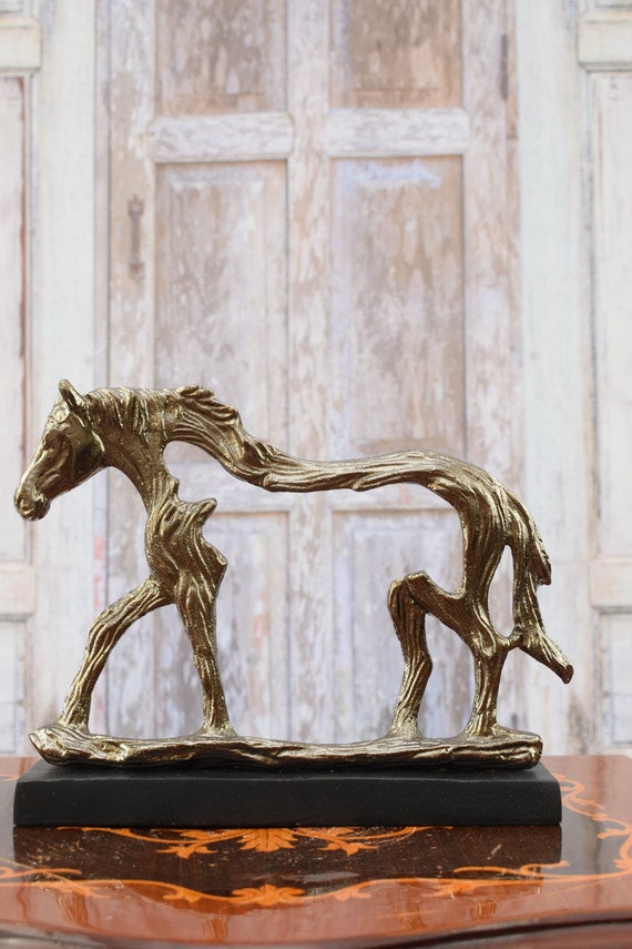 ブロンズ色のアルミニウム製馬の彫刻：抽象的な終末論的芸術 - Etsy 日本