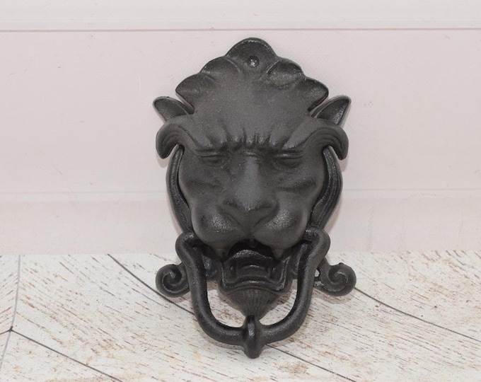 Cast Iron Door Knocker Head Lion - Art Nouveau Style - Door Decor - Home and Garden Decor - Vintage Knocker Animal - Fantastic gift