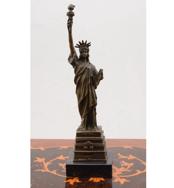 ブロンズ自由の女神像彫刻 - 大理石台座 - ニューヨークアート - Etsy 日本