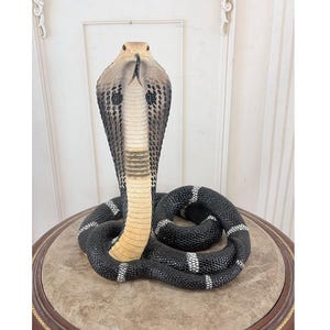 Escultura de serpiente bañada en bronce - Estatua de cobra/boa constrictor - Figura de fauna exótica - Decoración única para el hogar y la oficina