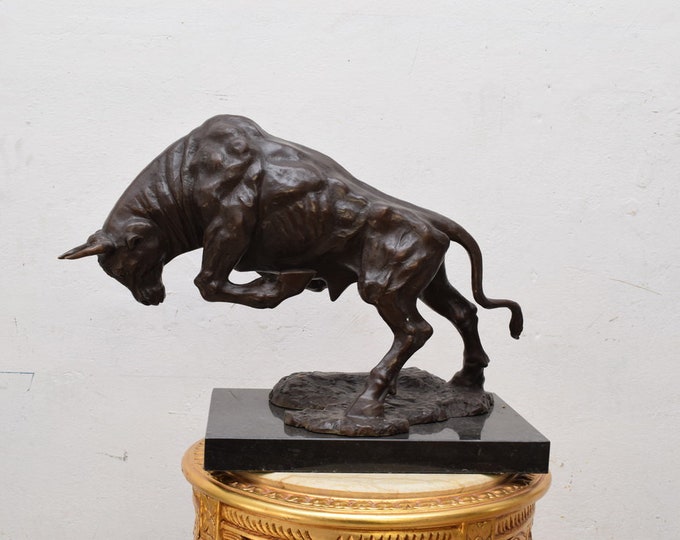 Very Large Bull Bronze Statue - Terrible Attacking Bull - Art Work Sculpture Bull -  Bull Symbol of Wealth - US Statue - New York Statue