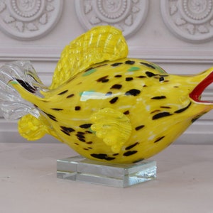 Yellow fish murano style - murano figurine - glass nice gift Italian Venetian glass statue - vintage fish - home decor - gift for wedding