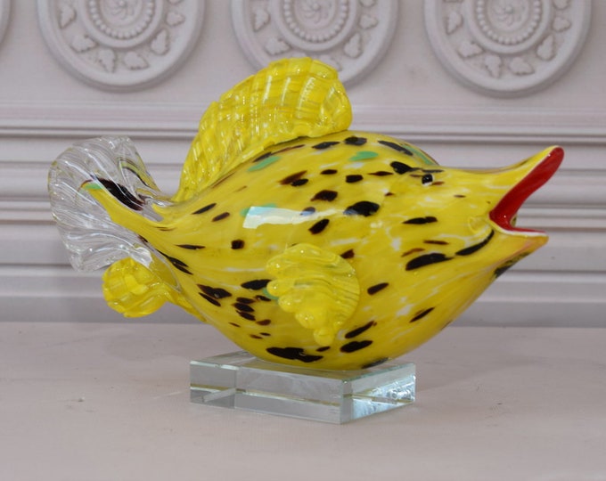 Yellow fish murano style - murano figurine - glass nice gift Italian Venetian glass statue - vintage fish - home decor - gift for wedding