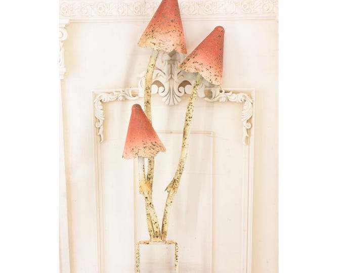 Iron Three Mushrooms – Rustic Garden Decoration, Whimsical Home Decor