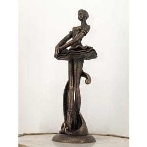 Cast Iron Ballerina Sculpture – Vintage Dancer Figurine – Elegant Dance Art – Gift for Dance Lovers – Classic Home Decor