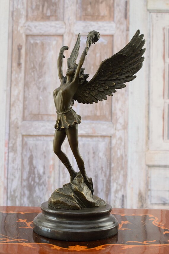 ブロンズ製勝利の女神像：神話の置物、室内装飾（37 cm） - Etsy 日本