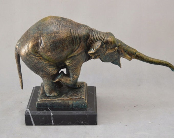 Elephant Sculpture Cast Iron  Lock Figurine Animal  Sculpture Figurine Figure Gift Vintage  Style -