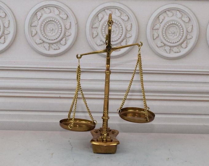 Vintage Brass Weight Scale with Weights – Antique Balance Scale – Classic Measuring Tool – Home & Office Decor – Collector’s Item