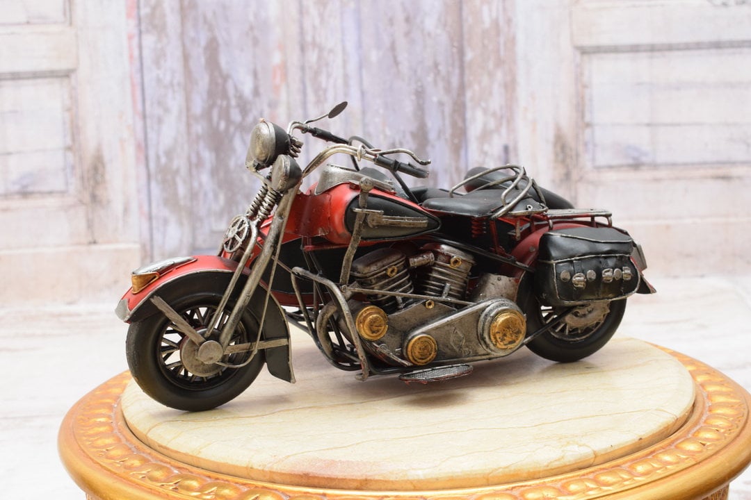 サイドカー付 赤いオートバイ アンティーク 赤と黒のサイドカー付きバイク：オールドスクールメタルモデル - Etsy 日本