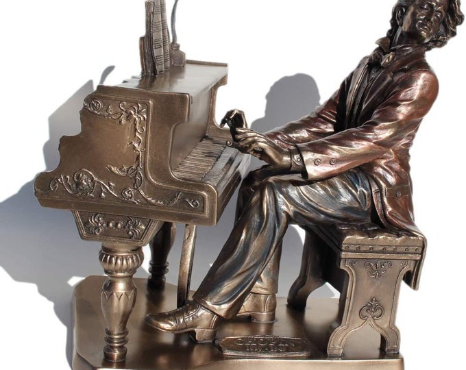 Fryderyk Chopin playing piano - Pianist statue - Chopin figurine - gift for pianist