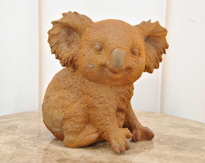 Cast Iron Koala Figurine – Rustic Animal Sculpture – Vintage-Style Home or Garden Decor – Unique Gift for Wildlife Lovers or Collectors